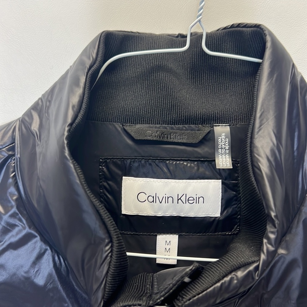 Calvin Klein puffer jacket size medium women’s - Picture 2 of 8